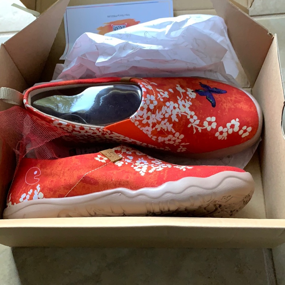 Sakura shoes